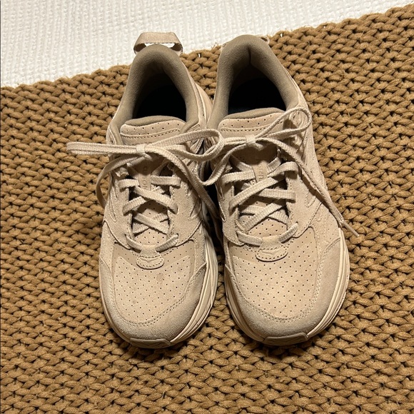 Hoka Women's Beige Sneakers - Picture 4 of 6